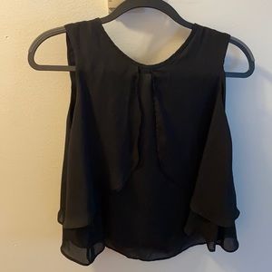 Black leaflet top
